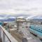 Spacious 2 BR Downtown Condo with Mountain Views - Ванкувер
