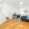 Central Bright and Spacious Appt - Prag
