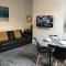Bright Spacious 3-bed with office & patio, Preston