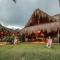 Hotel Pietrasanta Cabañas frente a la Represa Peñol Guatape