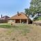 Charming Home with Chiminea in Weatherford! - 韦瑟福德