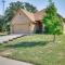 Charming Home with Chiminea in Weatherford! - 韦瑟福德