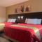 Colonial House Motor Inn