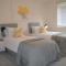 Contractor Accommodation - Sleeps 7 - Peterborough