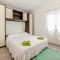 3 Bedroom Nice Apartment In Miskovici