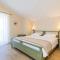 4 Bedroom Beautiful Home In Turcic
