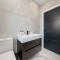 New Stunning Modern 2 Bedroom Apartment in Mill Hill next to Train Station! - Hendon