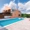 Beautiful Apartment In Sukosan