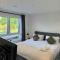Kayz Lodge- Luxury Ensuite-Private & Shared Accommodation in a New House at the Olympic village overlooking Stratford Westfield and Tube Station - 伦敦