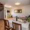 Lovely Apartment In Porec With Wifi - 波雷奇