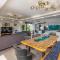 Beautiful Home In Pomer With Wifi