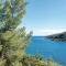 Gorgeous Apartment In Karbuni With Wifi