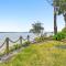 Jado on the Lake- House