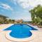 Awesome Home In Orebic With Jacuzzi - 奥瑞比克