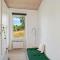 3 Bedroom Cozy Home In Sjællands Odde - Yderby