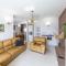 Lovely Home In Marina With Kitchen