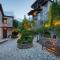 Ostra Menalon Luxury Suites