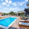 Amazing Home In Unesic With Wifi - Unešić