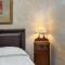 Ostra Menalon Luxury Suites