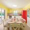 Beautiful Home In Vodnjan With Kitchen