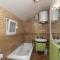 Two-Bedroom Holiday Home In Prigradica