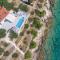Awesome Home In Mikulina Luka With Wifi