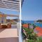 4 Bedroom Beautiful Apartment In Brna