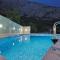Cozy Home In Makarska With Kitchen