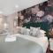 Seaside Village Penthouse F23 by HostAgents - Le Cap
