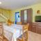 2 Bedroom Amazing Home In Brescic