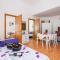 Two-Bedroom Apartment In Vinjerac