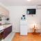 Two-Bedroom Apartment In Vinjerac