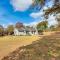 Near Lake Dardanelle Updated Home with Large Yard! - روسيلفيل