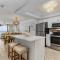 Stunning Top-Floor Condo w/ Panoramic Views, Pool - Fort Myers Beach