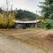 Broad Axe Resort - Main House + Cabins - Sula