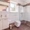 Beautiful Home In Vodnjan With Kitchen