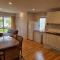 Entire ground floor with full-privacy and family-friendly popular to ferry catchers