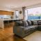 Cosy and Modern spacious home - Blenheim