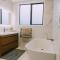 Cosy and Modern spacious home - Blenheim