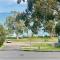 Sunset Beach House 100mtrs to the Beach 3 Bedroom