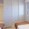 Nice Apartment In Pilar De La Horadada - 皮拉尔－德拉奥拉达达
