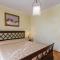 5 Bedroom Cozy Home In Galizana