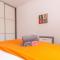 Lovely Home In Brodarica With Jacuzzi
