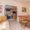 Apartment Donji Karin 10