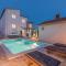 2 Bedroom Gorgeous Home In Zadar