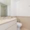 UrbanHomes - Exceptional 2 Bedroom Apt in A Family Friendly Neighborhood