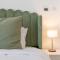 UrbanHomes - Exceptional 2 Bedroom Apt in A Family Friendly Neighborhood