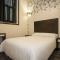 Alhambra Suites