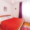 3 Bedroom Beautiful Home In Jadranovo