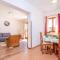4 Bedroom Cozy Home In Krizisce - Križišće